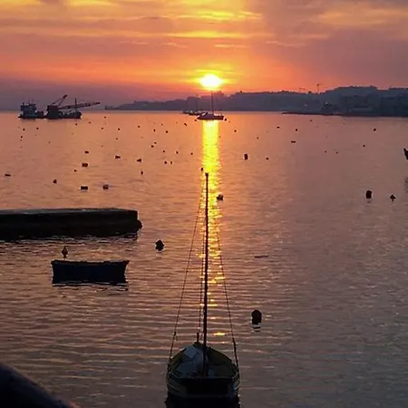 Seaview The Terraces 3 Bedroom 圣保罗湾城