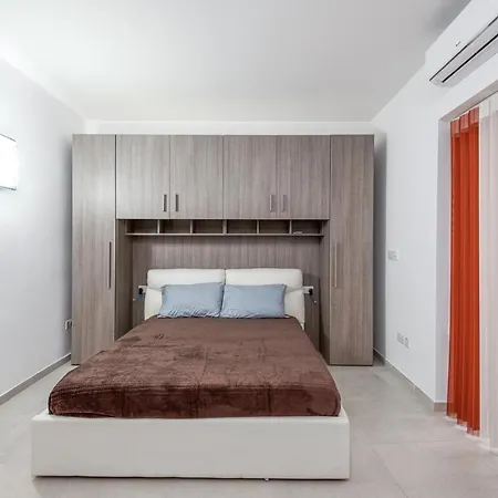 Apartament Sea View The Terraces Large 3 Bedroom Beachfront St. Paul's Bay