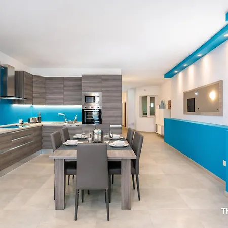 The Terraces Seafront Getaway Malta 3 Bedroom Апартаменты Сент-Полс-Бей
