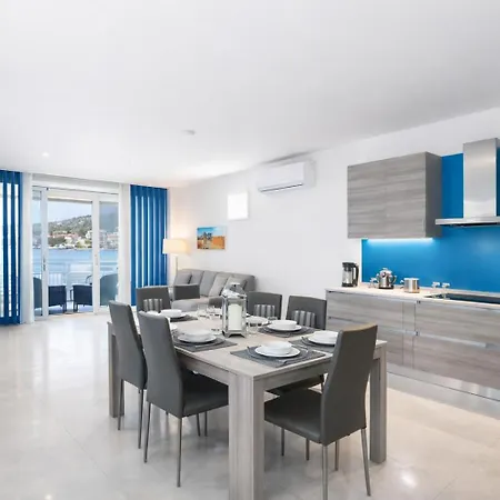 Апартаменты The Terraces Seafront Getaway Malta 3 Bedroom Сент-Полс-Бей