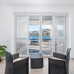 Sea View The Terraces Large 3 Bedroom Beachfront Apartment *