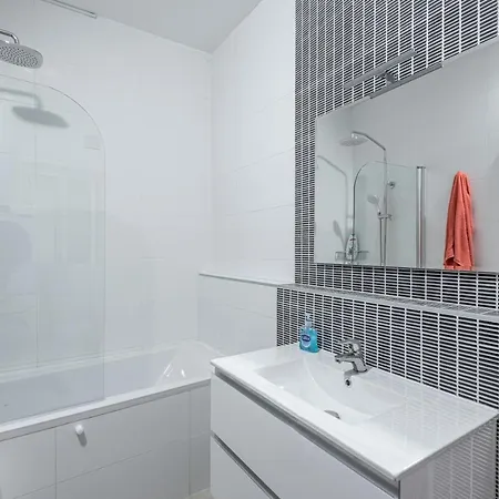 דירה Sea View The Terraces Large 3 Bedroom Beachfront סיינט פול ביי